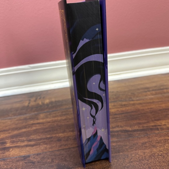 NEW FairyLoot The Half King Melissa Landers SIGNED Stenciled Edges with print - Picture 4 of 10